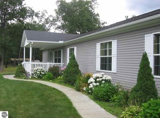 1804 Iroquois Trl, National City, MI 48748