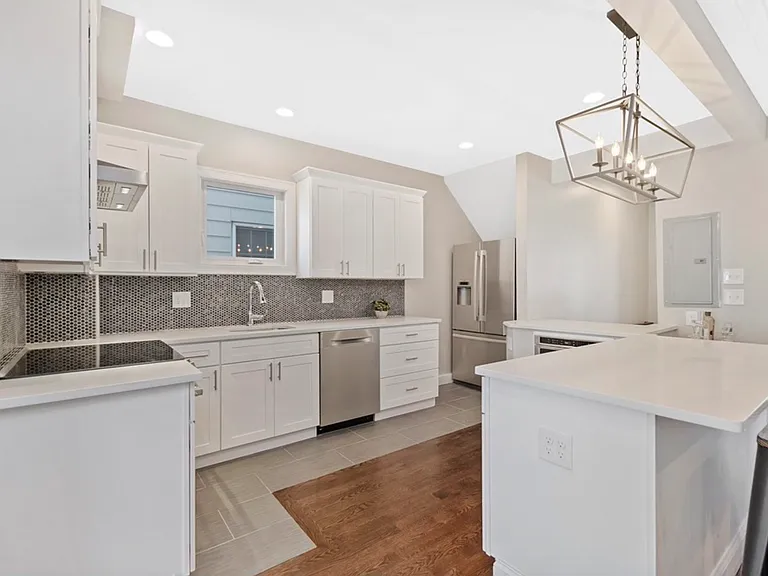 15 Richard St #1 — Photo 2