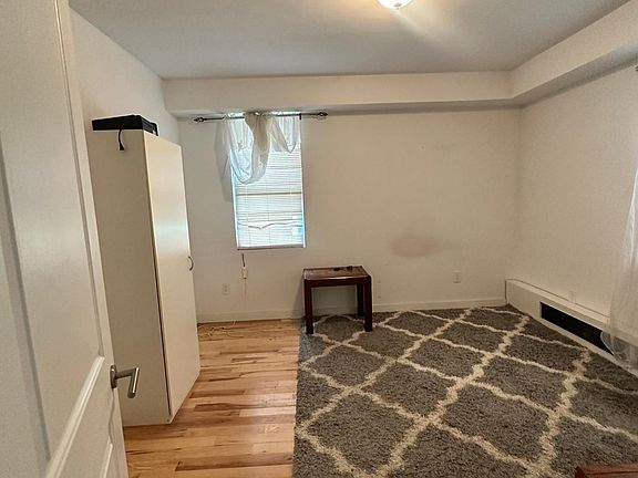 3rd image of 253 E 240th St #1