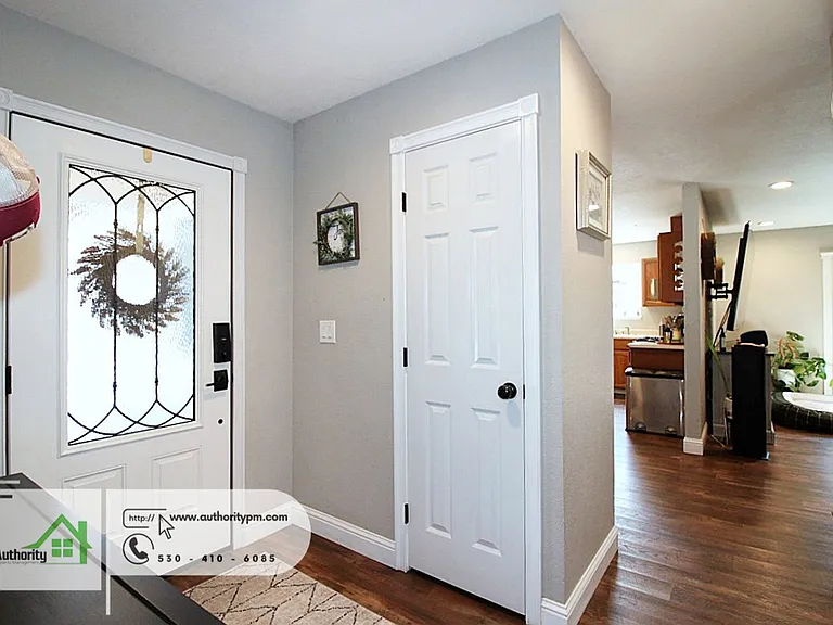 1437 Mariposa Ct — Photo 4