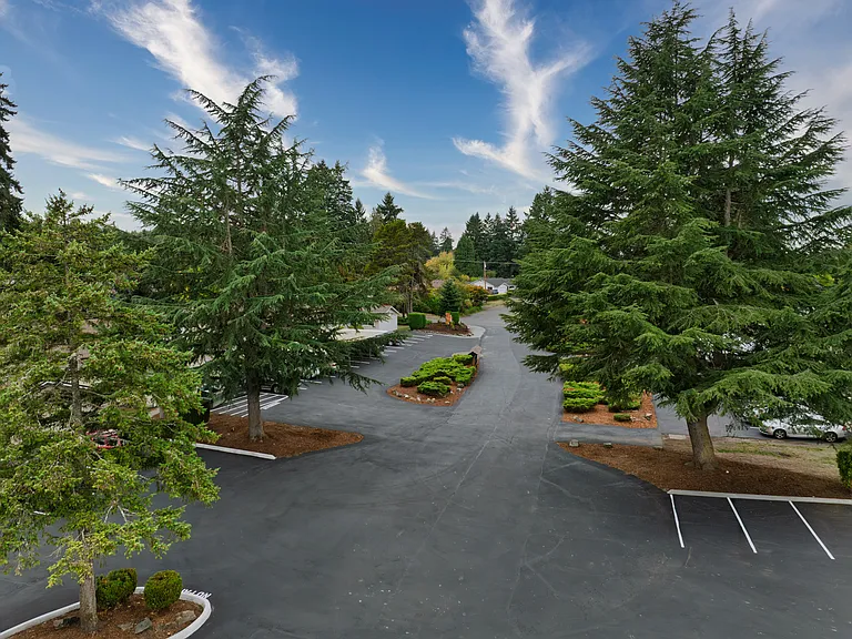 Timberwood Apartments — Photo 11