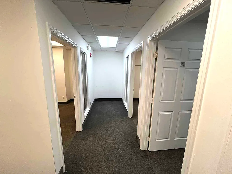 2727 E Oakland Park Blvd #304