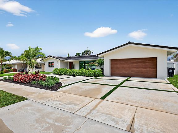 5th image of 2109 NE 64th Street