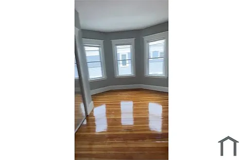 111 Sycamore St Photo 1