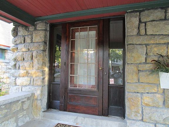 3rd image of 4137 Campbell St