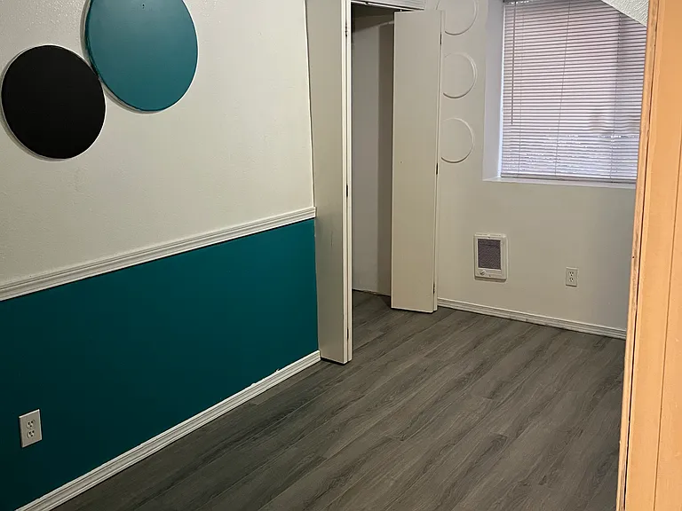 525 S Thor St — Photo 2