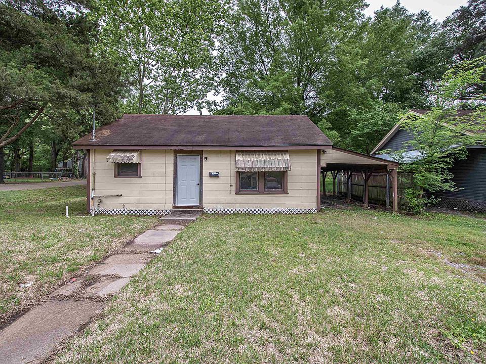 1st image of 601 Lazarre Ave
