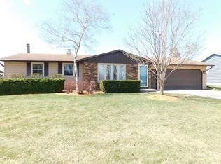 2230 Hilltop Dr, Green Bay, WI 54313
