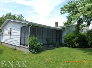 303 N Walnut St, Clinton, IL 61727