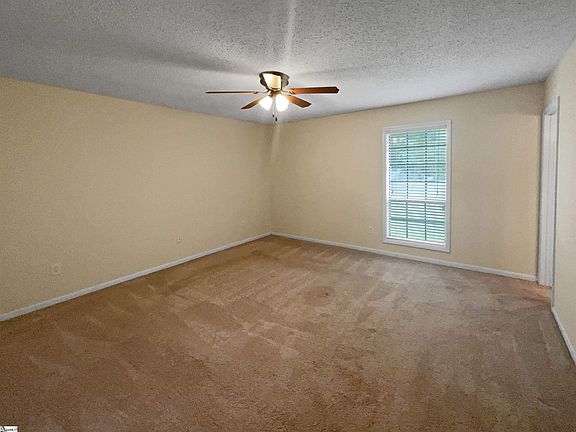 3rd image of 215 Orchard Ln