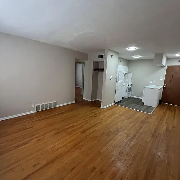 3601 Holly Hills Blvd #19 — Photo 6