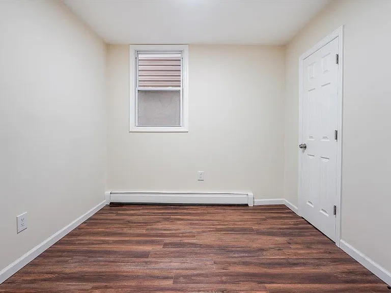 97 Saint Pauls Ave #1A — Photo 11