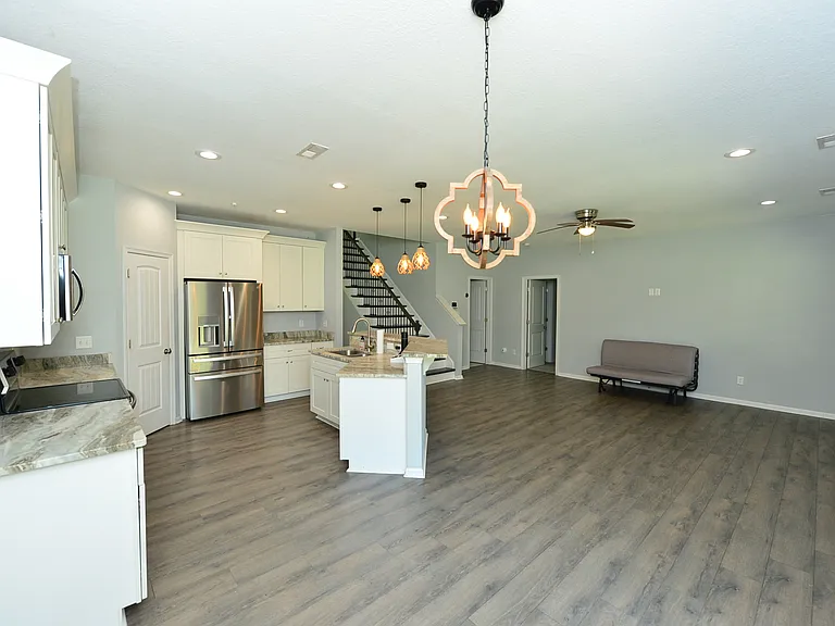 4219 Helen St — Photo 10