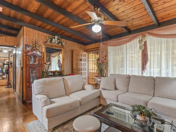 1903 Lei Momi Pl, Wahiawa, HI 96786
