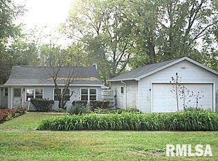 1104 Front St, Henry, IL 61537