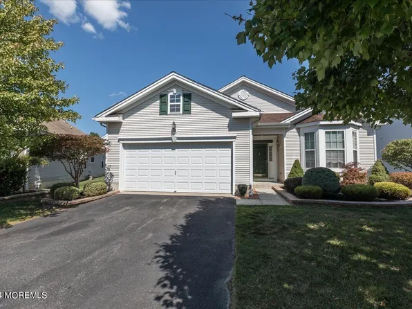10 Mountain Stream Court, Barnegat, NJ 08005