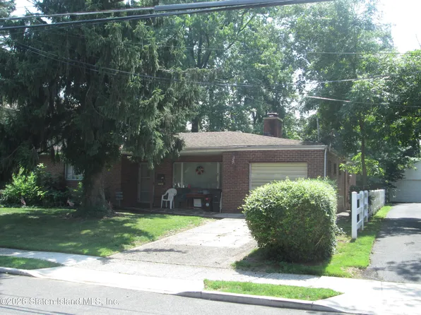 136 Hillside Ter, Staten Island, NY 10308