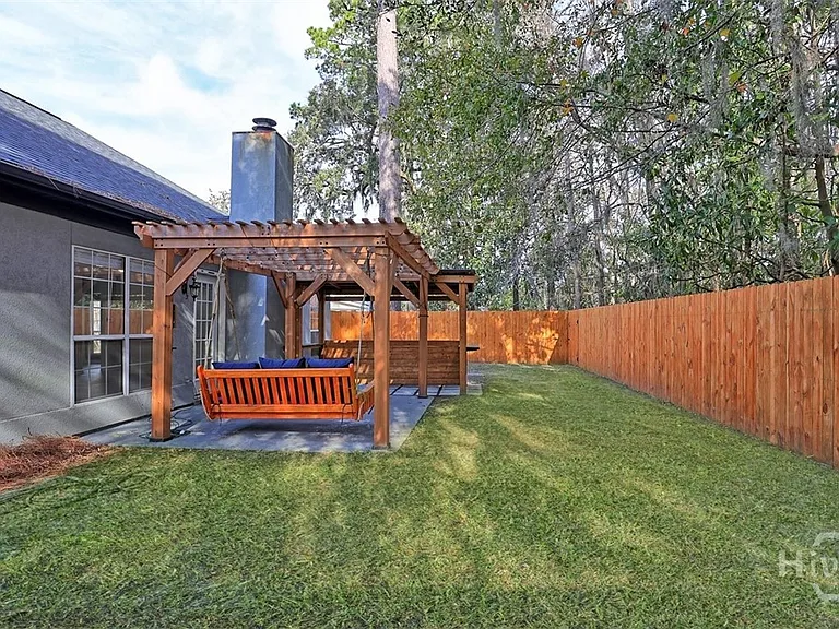 110 Saint Ives Way — Photo 33