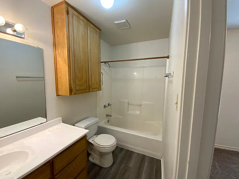103 Valley Cir #B — Photo 5