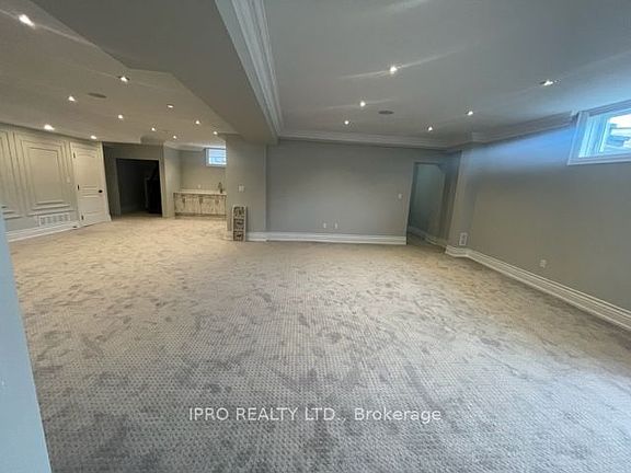 4th image of 481 Winston Dr #Basement