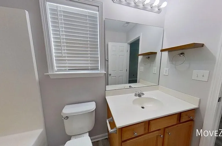1347 Parkland Way — Photo 21