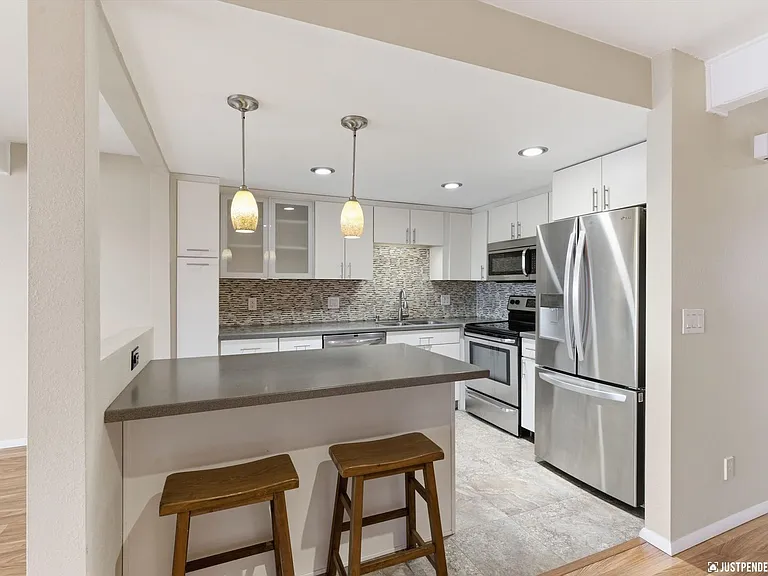 1430 Bridgeway St #13 — Photo 4