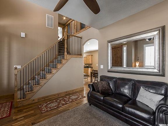5th image of 3843 S McGregor Ln