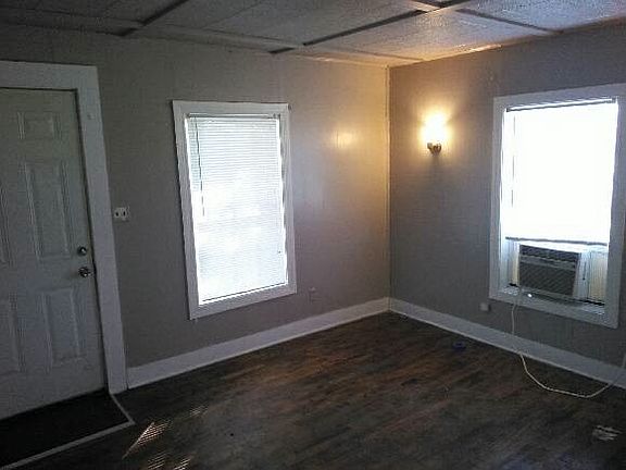 2nd image of 206 E 1st St