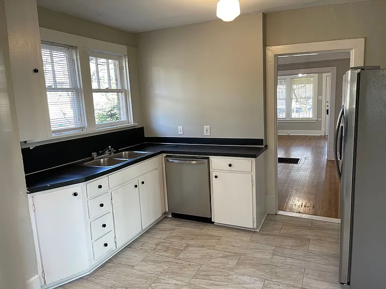322 Rose St — Photo 10
