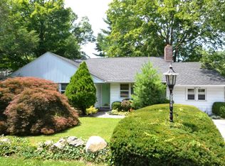 1193 Weaver St, New Rochelle, NY 10804