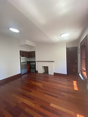 Rented by Sassouni Management | media 12