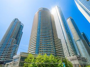 8 York St #1605, Toronto, ON M5J 2Y2