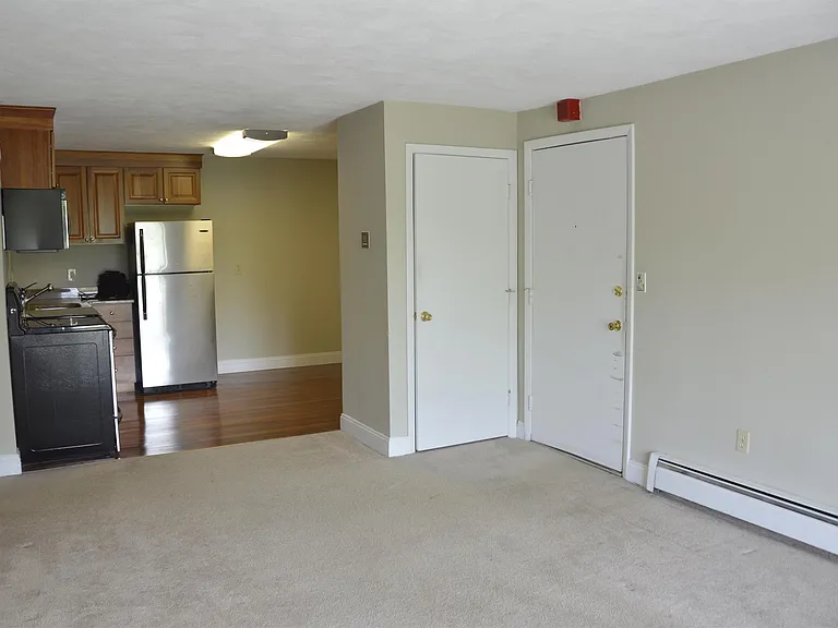33 Andrew St #20 — Photo 8