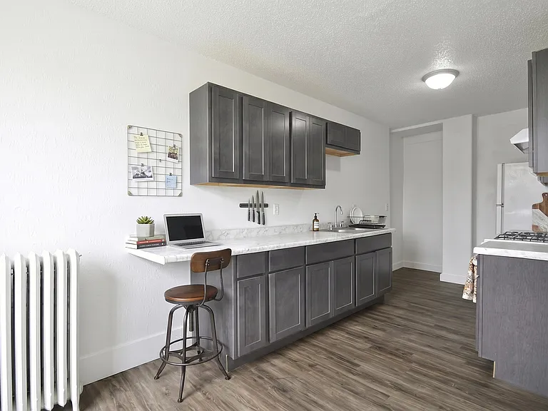staged kitchen