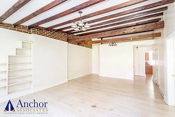 Rented by Anchor Associates | media 16