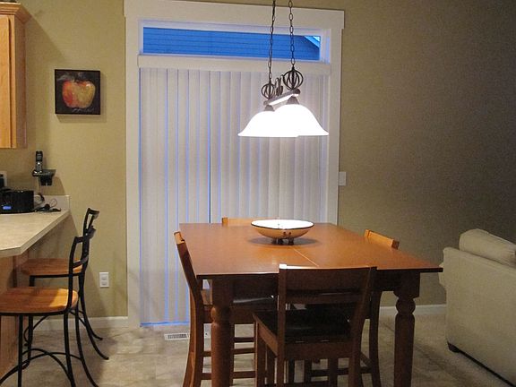 Eat-in Kitchen off Family Room