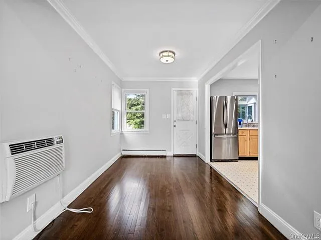 4 bed, 2.0 bath, 1750 sqft, $5,450 — Photo 4