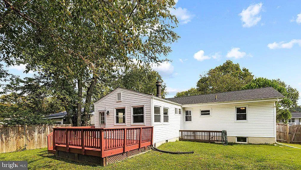4 bed, 3.0 bath, 2136 sqft, $3,900 — Photo 3