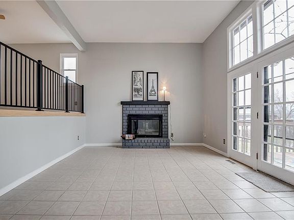 3rd image of 10233 Cedarbrooke Ln