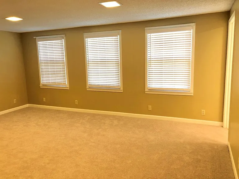 721 Kendall Dr — Photo 10