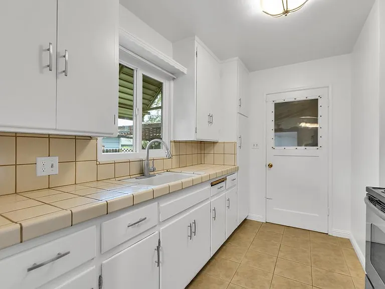 2549 Cumberland Rd — Photo 8