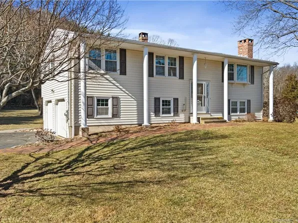 39 Sunnyside Drive, North Branford, CT 06472