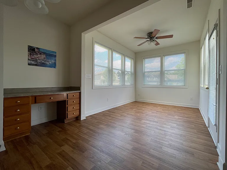 2875 Parkview Dr — Photo 13