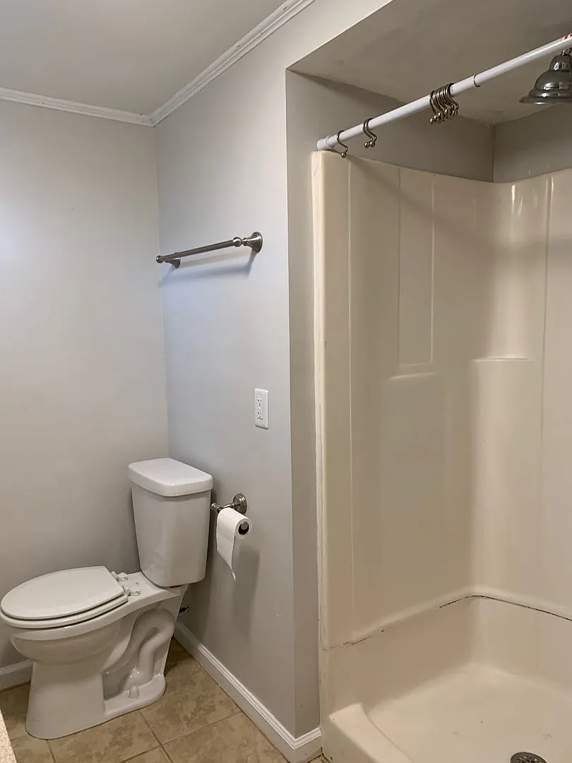2 Bedroom with bonus room 1.5 Bath Lower-Level Duplex — Photo 3