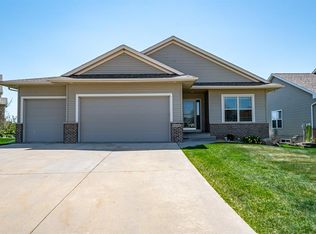 6355 Cakebread Ct, Marion, IA 52302