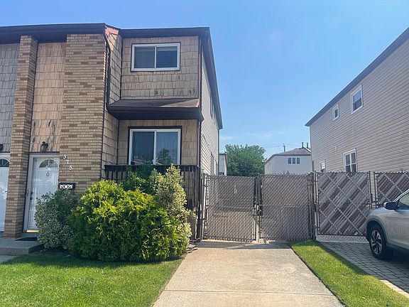 2nd image of 375 Getz Ave