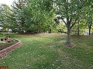 954 Palm Bay Dr, Ballwin, MO 63021