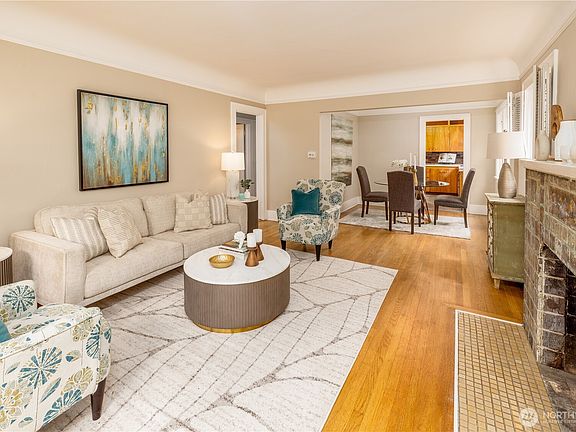 3rd image of 6848 31st Avenue NE