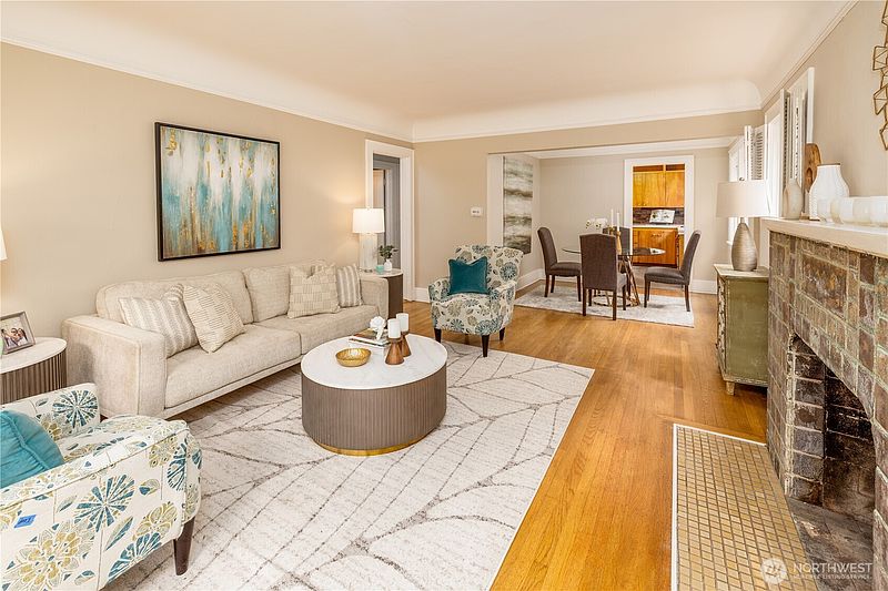 3rd image of 6848 31st Avenue NE