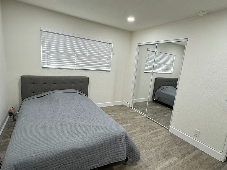 412 Burchett St #18 — Photo 10